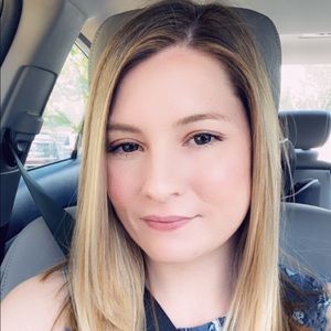 Meet your Posher, Lauren